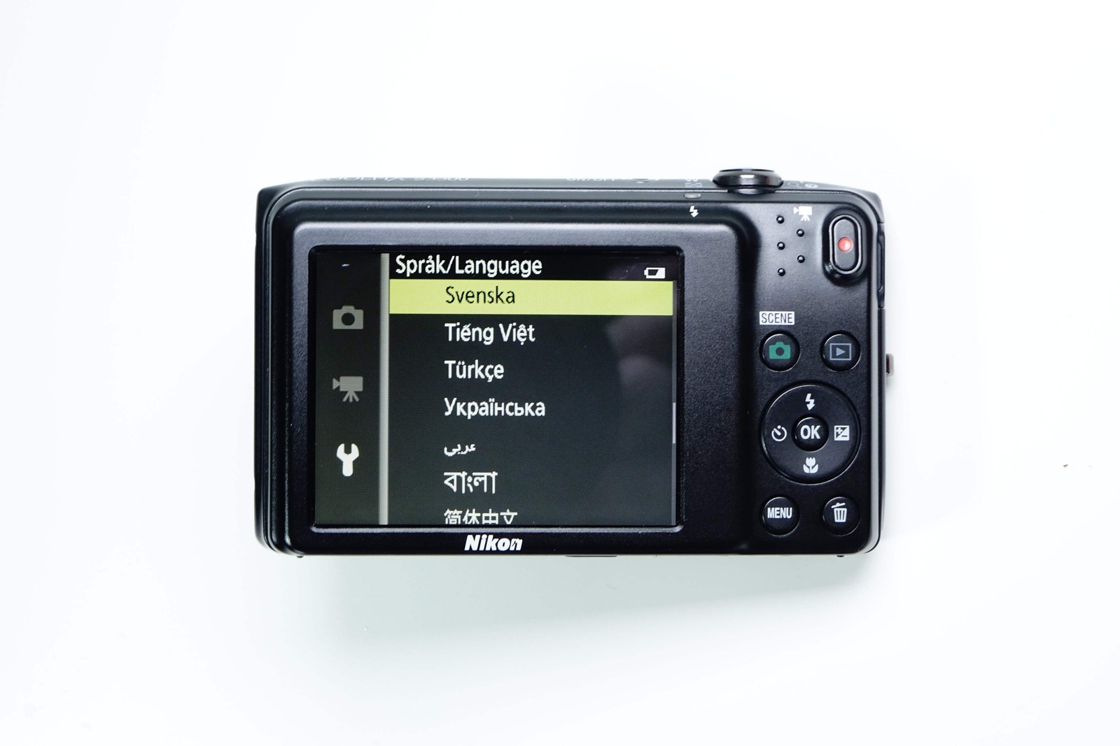 Nikon Coolpix S3500 Black Compact 20.1MP + Case, 1GB SD – 12 MONTH WARRANTY